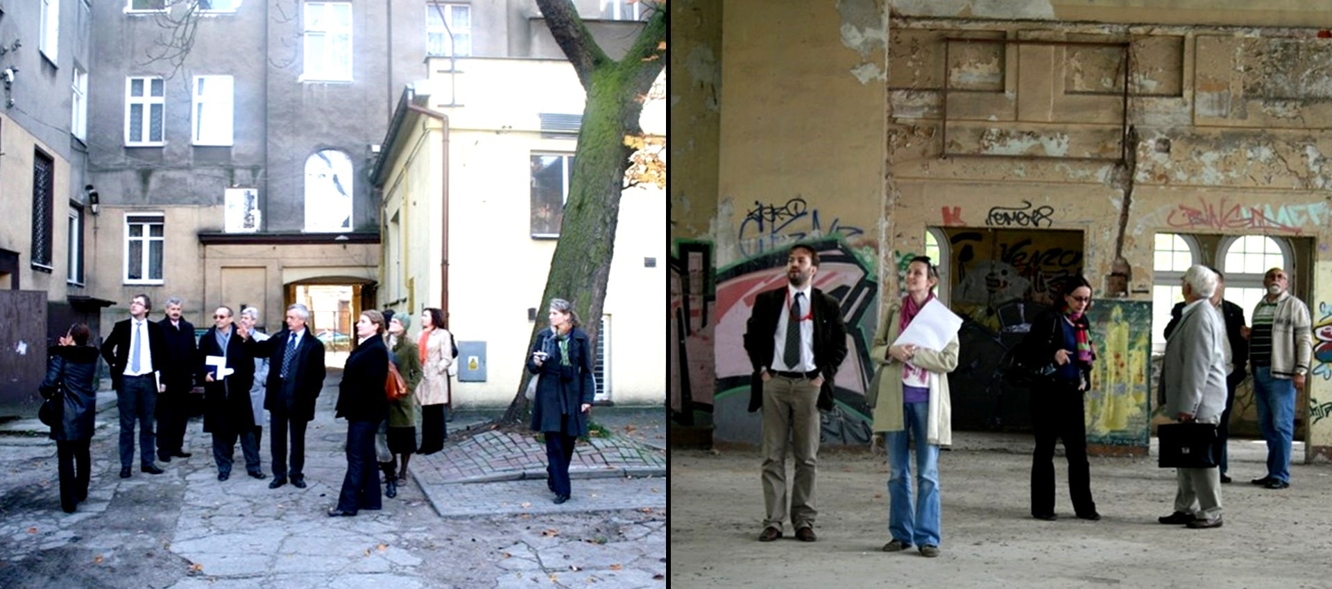 Dwa połączone ze sobą zdjęcia. Na zdjęciu po lewej stronie grupa ludzi stoi na wybetonowanym podwórku, a na zdjęciu po prawej stronie grupa ludzi stoi w środku budynku