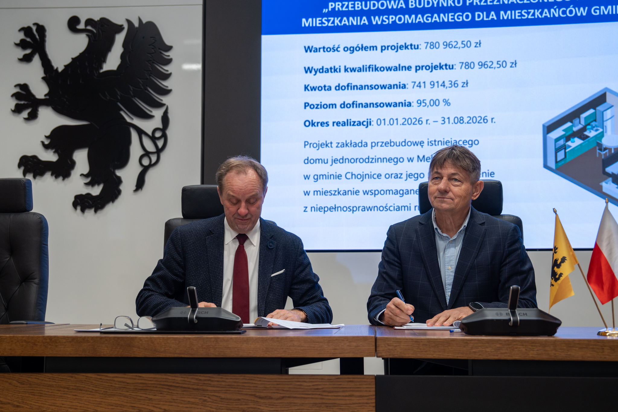 moment podpisania umowy przez marszałka i przedstawiciela Gminy