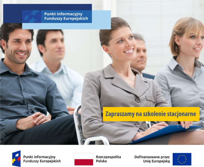Ludzie siedzący na spotkaniu
