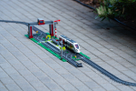 Miniatura kolei PKM zrobiona z klocków lego
